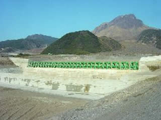 スリットダム スリットダム