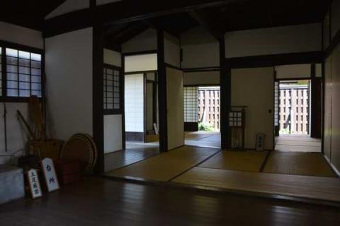 History and Atmosphere History and Atmosphere