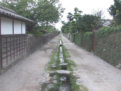 024+201208鉄砲町の水路(平成24年8月号)