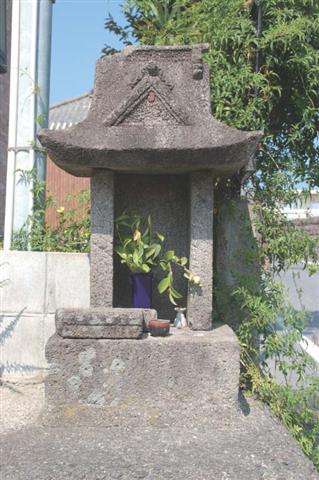 026+201210猿田彦大神と石祠（平成24年10月号）石祠　江戸丁